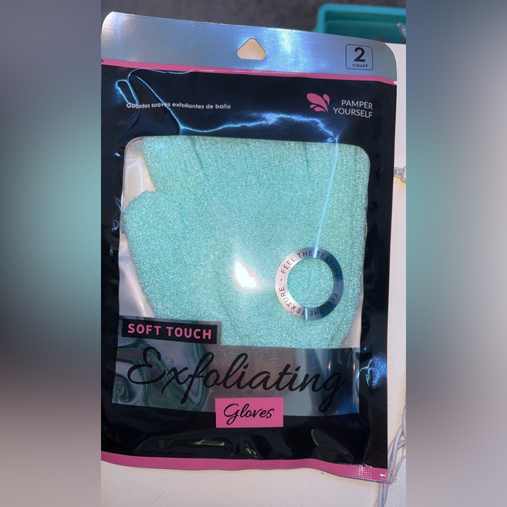 2 Exfoliating Gloves